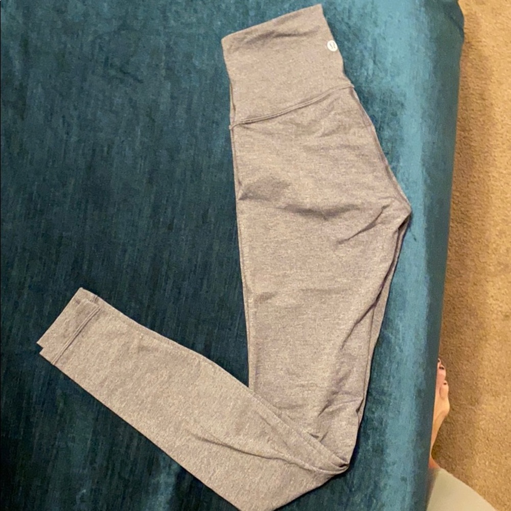 Lululemon WunderUnder 28” size 4